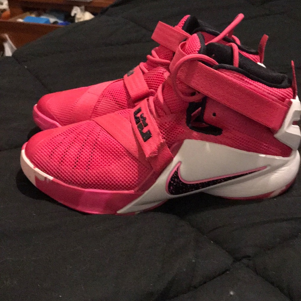 Pink nike